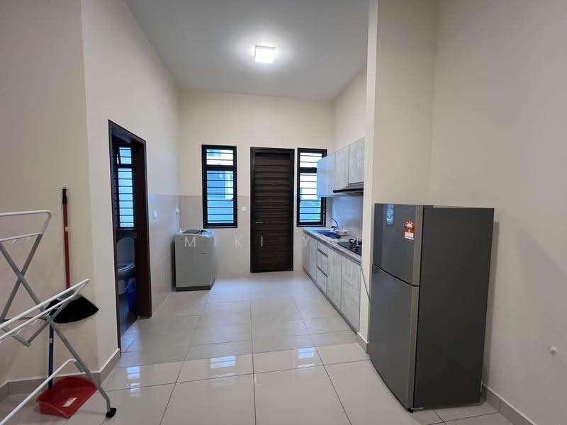 2-storey Terraced House for Rent in Bandar Rimbayu (Telok Panglima Garang) - Miki You - Kitchen - PropertyGuru.com.my