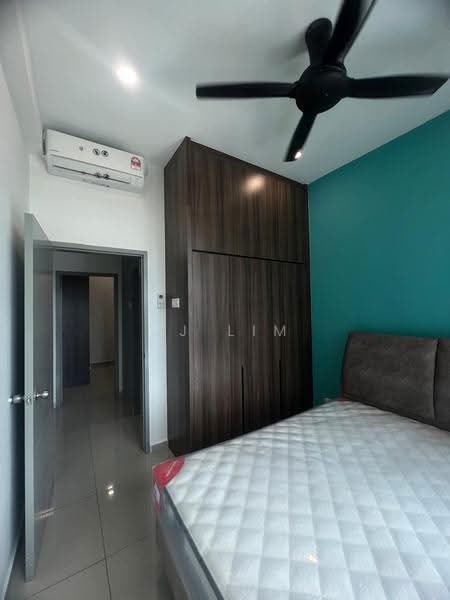 Kediaman Servis untuk Disewa di B11 Parkland Residence - JJ Lim - Bedroom - PropertyGuru.com.my