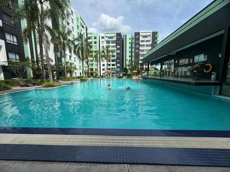 Condominium for Rent at Manhattan Condominium - May Loo - Pool - PropertyGuru.com.my