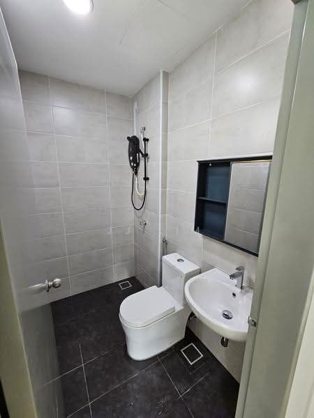 Service Residence for Rent at B11 Parkland Residence - JJ Lim - Bathroom - PropertyGuru.com.my