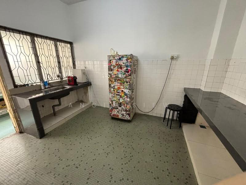 2-storey Terraced House for Rent in SS2 (Petaling Jaya) - Angie Siew - Kitchen - PropertyGuru.com.my
