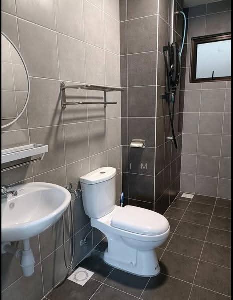 Kediaman Servis untuk Disewa di The Netizen - JJ Lim - Bathroom - PropertyGuru.com.my
