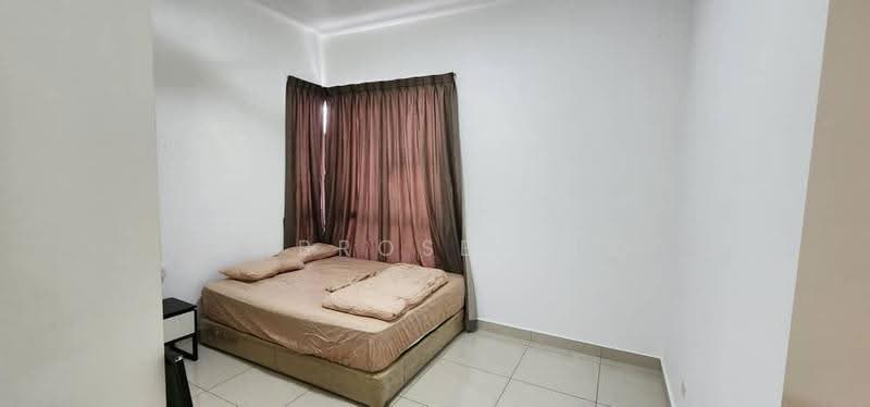 Kediaman Servis untuk Dijual di Pinnacle Tower - Ambrose Too - Bedroom - PropertyGuru.com.my