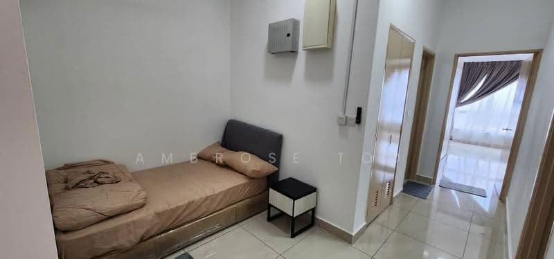 Kediaman Servis untuk Dijual di Pinnacle Tower - Ambrose Too - Bedroom - PropertyGuru.com.my