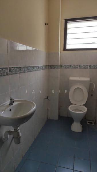 2-storey Terraced House for Rent in Puncak Alam (Selangor) - Lay Bee - Bathroom - PropertyGuru.com.my