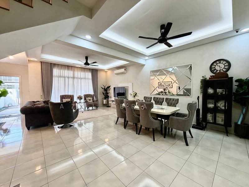 Rumah Teres 2-Tingkat untuk Dijual di Serene Heights (Semenyih) - Azli Ibrahim - Living Room - PropertyGuru.com.my