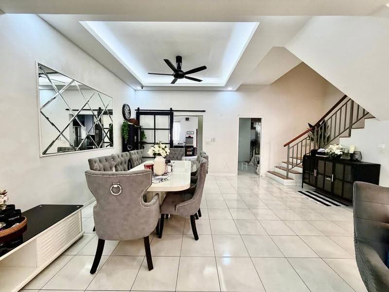 Rumah Teres 2-Tingkat untuk Dijual di Serene Heights (Semenyih) - Azli Ibrahim - Dining Room - PropertyGuru.com.my