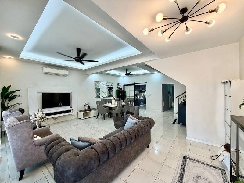 Rumah Teres 2-Tingkat untuk Dijual di Serene Heights (Semenyih) - Azli Ibrahim - Living Room - PropertyGuru.com.my