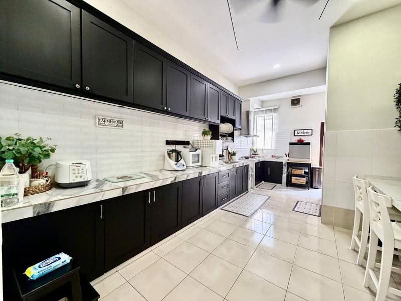 Rumah Teres 2-Tingkat untuk Dijual di Serene Heights (Semenyih) - Azli Ibrahim - Kitchen - PropertyGuru.com.my