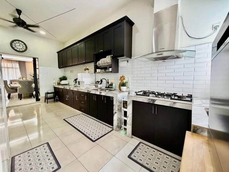 Rumah Teres 2-Tingkat untuk Dijual di Serene Heights (Semenyih) - Azli Ibrahim - Kitchen - PropertyGuru.com.my