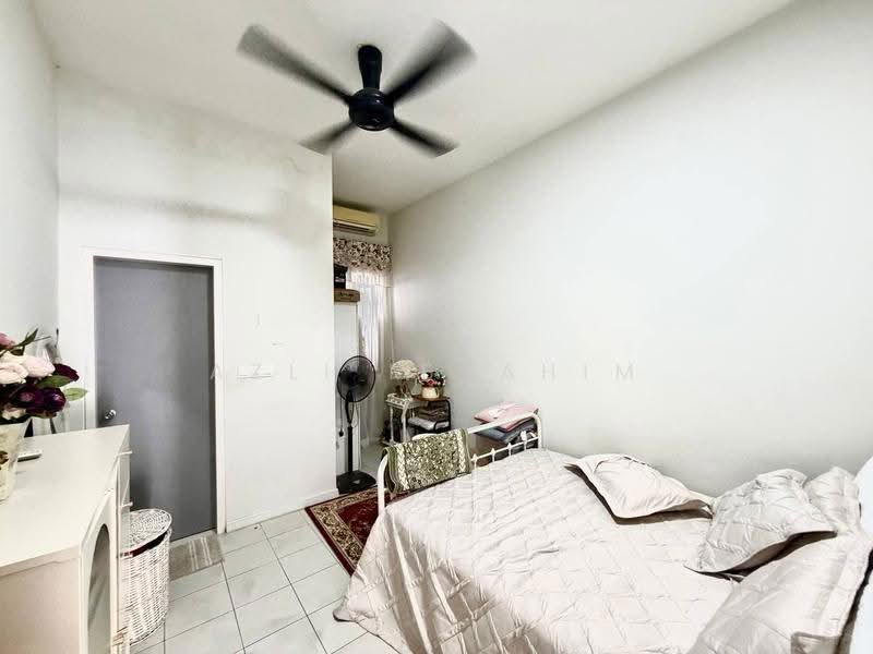 Rumah Teres 2-Tingkat untuk Dijual di Serene Heights (Semenyih) - Azli Ibrahim - Bedroom - PropertyGuru.com.my