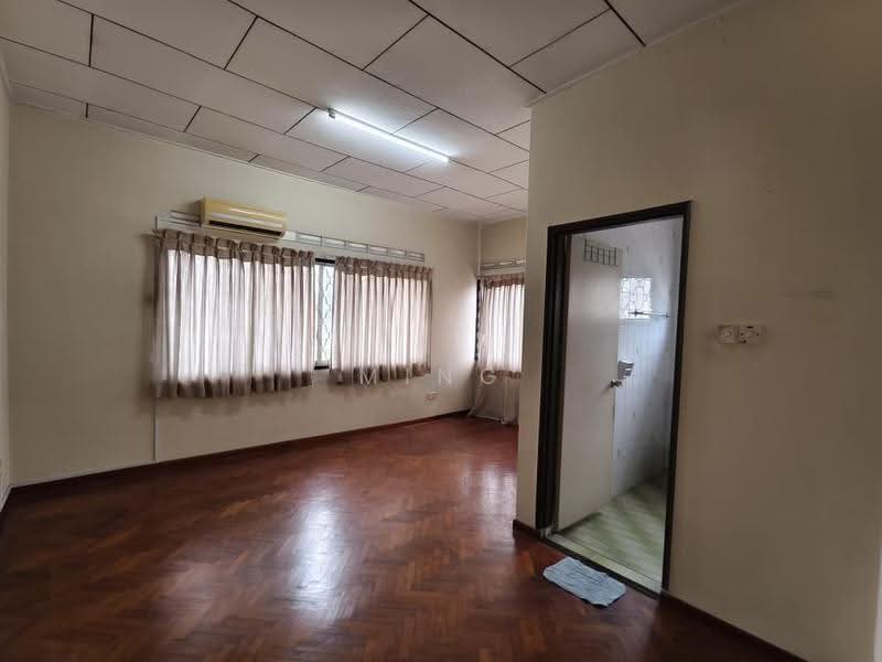 Rumah Berkembar untuk Disewa di Taman Stulang Laut (Johor Bahru) - Ming Yeap - Living Room - PropertyGuru.com.my