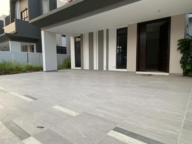 Rumah Berkembar untuk Dijual di Taman Sutera Utama (Skudai) - Suimei Lee - Exterior - PropertyGuru.com.my