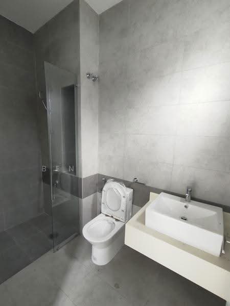 Semi-Detached House for Rent in Sungai Buloh (Selangor) - Benson Lian - Bathroom - PropertyGuru.com.my