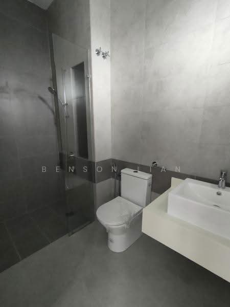 Semi-Detached House for Rent in Sungai Buloh (Selangor) - Benson Lian - Bathroom - PropertyGuru.com.my