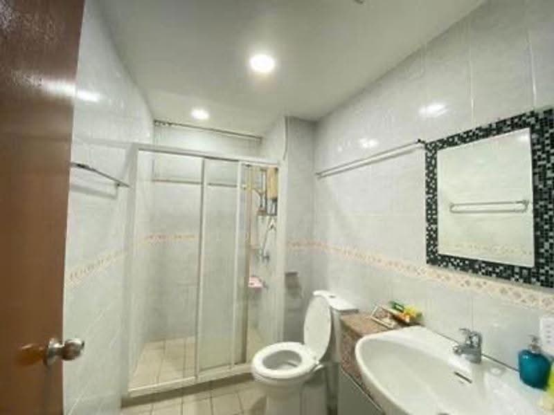 Pangsapuri untuk Dijual di Molek Pine 1 - Louis Ng - Bathroom - PropertyGuru.com.my
