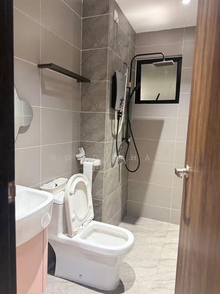 Service Residence for Rent at Veranda Residence - Wong Shau Wei - Bathroom - PropertyGuru.com.my