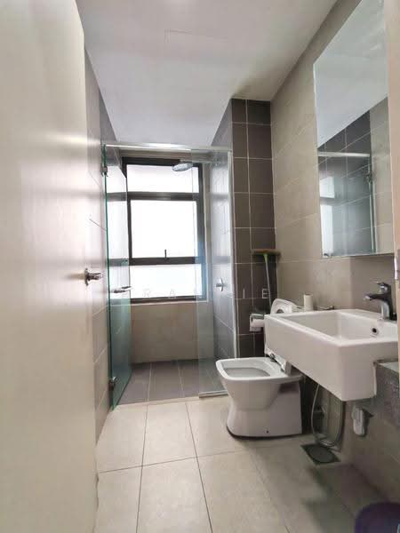 Kondominium untuk Disewa di Lakeville Residence - Frankie Sing - Bathroom - PropertyGuru.com.my
