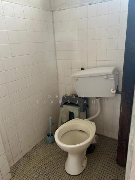 Rumah Flat untuk Dijual di Seksyen 10 Wangsa Maju - Devan Tiarajah - Bathroom - PropertyGuru.com.my