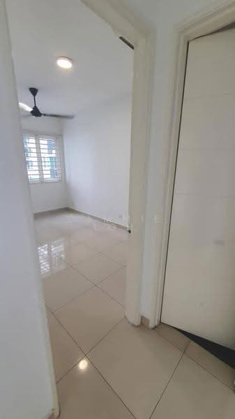 Kondominium untuk Dijual di The Regina - Cammie Loh - Interior - PropertyGuru.com.my