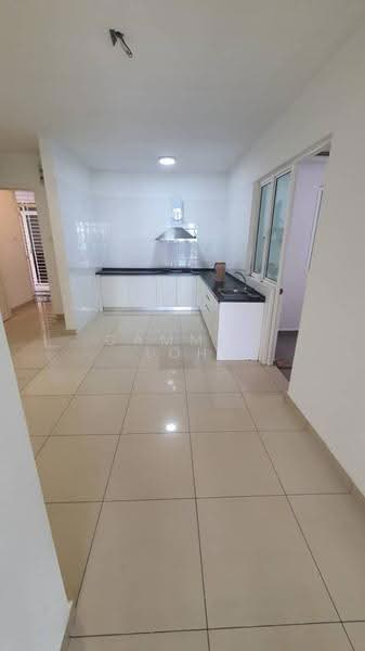 Kondominium untuk Dijual di The Regina - Cammie Loh - Kitchen - PropertyGuru.com.my