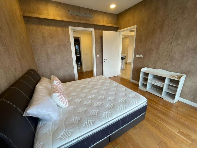 Kediaman Servis untuk Dijual di The Sentral Residences - Alex Yong - Bedroom - PropertyGuru.com.my