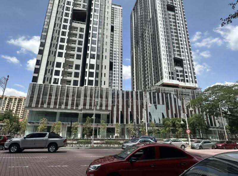 Kediaman Servis untuk Dijual di The Sentral Residences - Alex Yong - Exterior - PropertyGuru.com.my