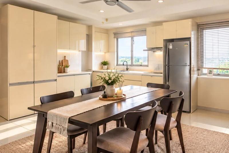 Kondominium untuk Dijual di Suria Jelutong - Lina Aziz - Kitchen - PropertyGuru.com.my