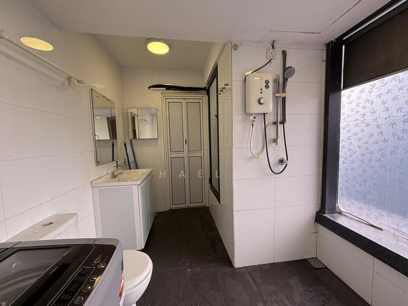 Service Residence for Rent at Halo Sunday @ Empire City - Michael Yeo - Bathroom - PropertyGuru.com.my