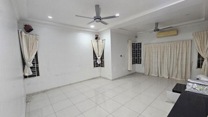 Bungalow House untuk Dijual di Ayer Keroh (Melaka) - Wesley Tan - Living Room - PropertyGuru.com.my