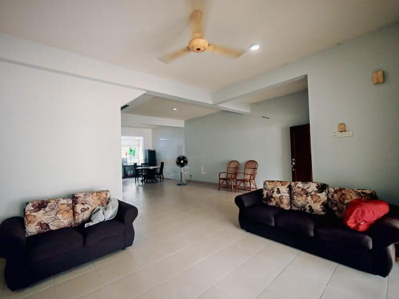 Rumah Teres 2-Tingkat untuk Disewa di Bandar Parklands (Klang) - CL Chew - Living Room - PropertyGuru.com.my
