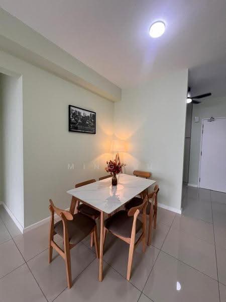 Kediaman Servis untuk Dijual di Duta Park Residences - Ming Ju Li - Dining Room - PropertyGuru.com.my