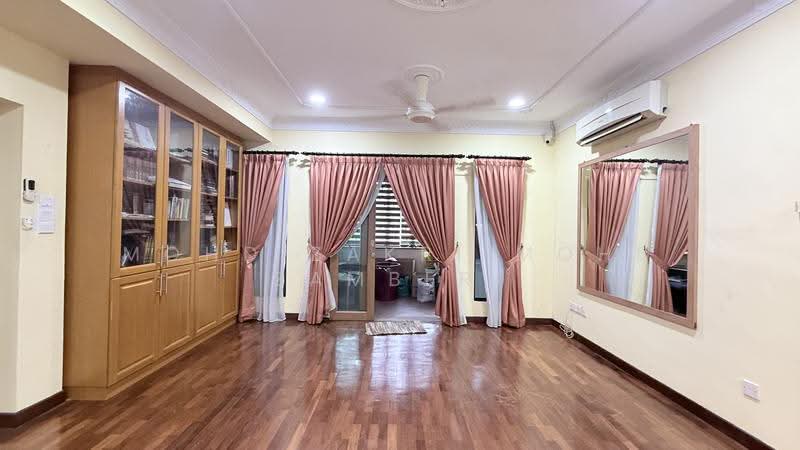 Residential Land for Sale in Kota Damansara (Selangor) - Mohd Zakri Mohd Zamberi - Living Room - PropertyGuru.com.my