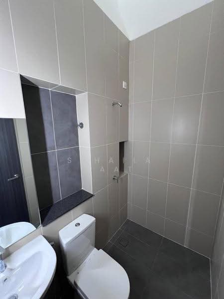 Rumah Teres 2-Tingkat untuk Disewa di Elmina (Shah Alam) - Suhaila Saat - Bathroom - PropertyGuru.com.my