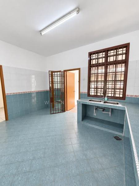 2-storey Terraced House for Sale in Taman Tampoi Indah (Tampoi) - Winson Lim - Kitchen - PropertyGuru.com.my