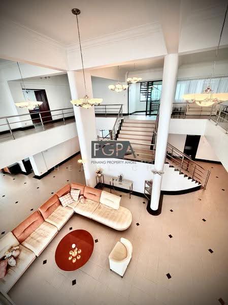 Kondominium untuk Dijual di Silverton Condominium - Cheryl Chng - Living Room - PropertyGuru.com.my