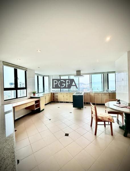 Kondominium untuk Dijual di Silverton Condominium - Cheryl Chng - Kitchen - PropertyGuru.com.my
