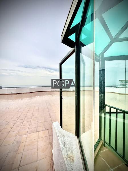 Kondominium untuk Dijual di Silverton Condominium - Cheryl Chng - Roof - PropertyGuru.com.my