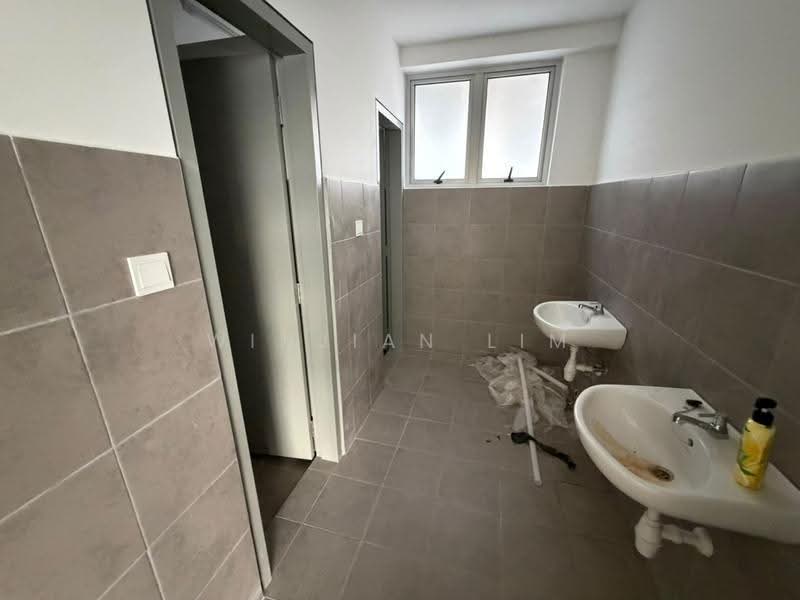 Factory for Rent in Taman Sepang (Sepang) - Winjian Lim - Bathroom - PropertyGuru.com.my