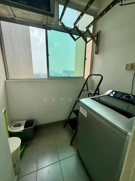 Pangsapuri untuk Disewa di Taman Mount Austin - Daphne Lee - Balcony - PropertyGuru.com.my