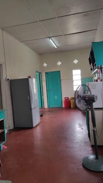 Bungalow House for Rent in Teluk Pulai (Klang) - Lay Bee - Kitchen - PropertyGuru.com.my