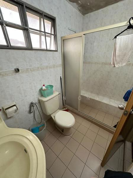 Terraced House for Sale in Bukit Rahman Putra (Sungai Buloh) - Jason Ong - Bathroom - PropertyGuru.com.my