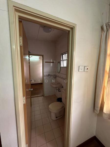 Rumah Teres untuk Dijual di Bukit Rahman Putra (Sungai Buloh) - Jason Ong - Bathroom - PropertyGuru.com.my
