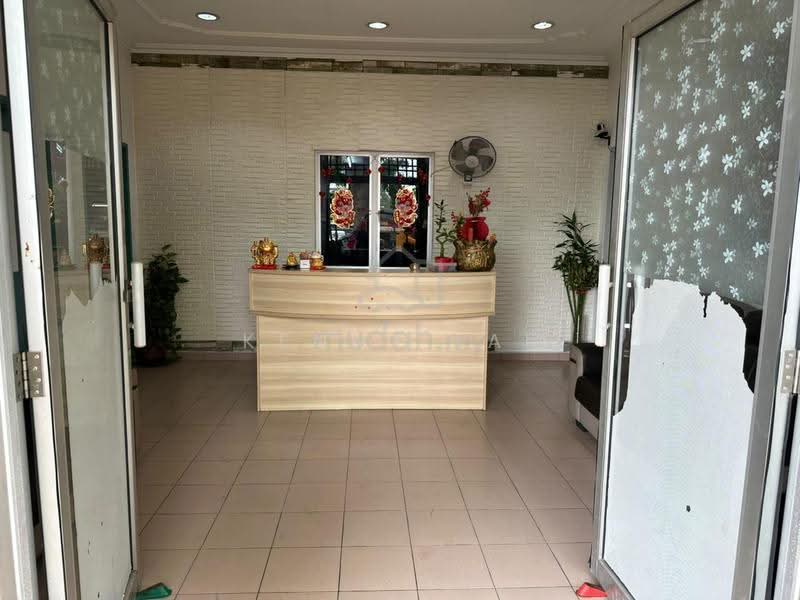 Flat for Sale at PKNS Seksyen 4 Bandar Baru Bangi - Kenny Lai - Entrance - PropertyGuru.com.my