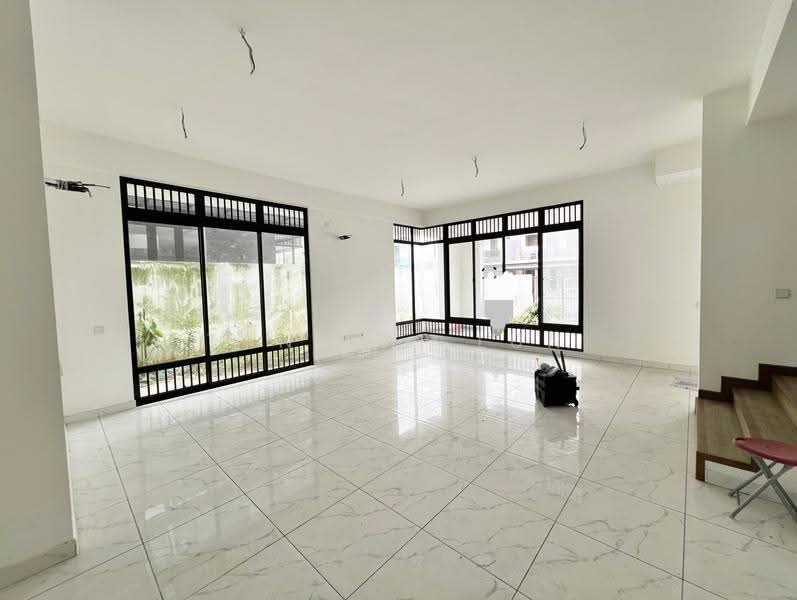 Semi-Detached House for Sale in Setia Tropika (Johor Bahru) - Tan Kai Lun - Living Room - PropertyGuru.com.my