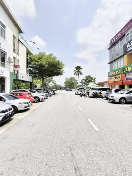 Shop / Office untuk Dijual di Taman Molek (Johor Bahru) - Yik Tat - Exterior - PropertyGuru.com.my