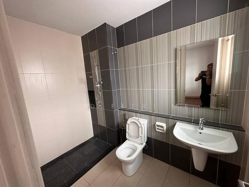 Rumah Berkembar untuk Disewa di Cyberjaya (Selangor) - Mohd Fitri MF - Bathroom - PropertyGuru.com.my