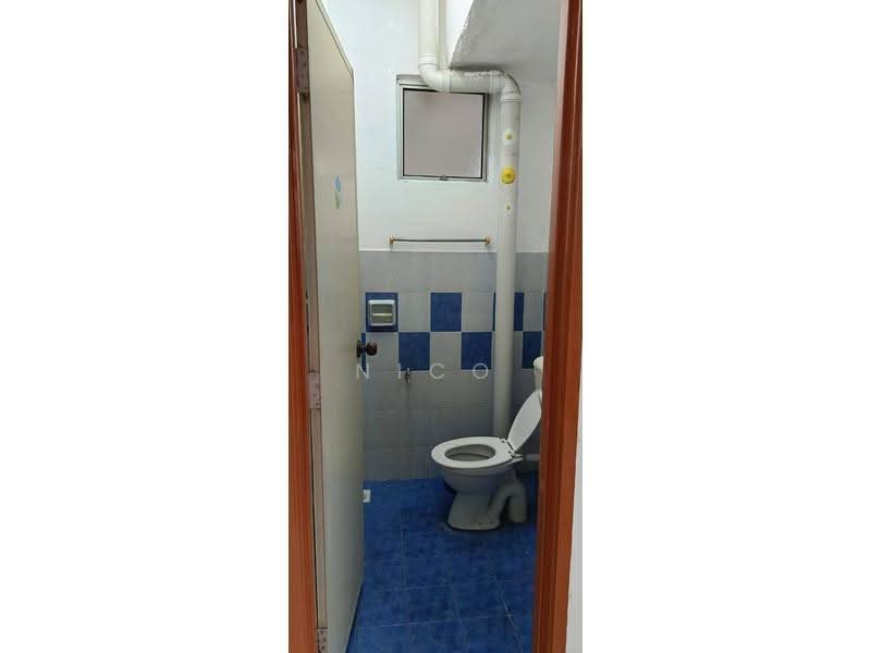 Apartment for Sale at Nusa Bestari Shoplot Apartment - Nico Chong - Bathroom - PropertyGuru.com.my