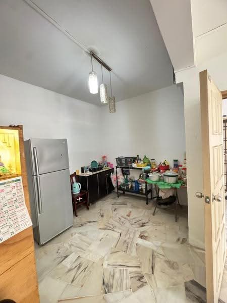Apartment for Sale at Taman Desa Kempas - Jayden Ng - Kitchen - PropertyGuru.com.my