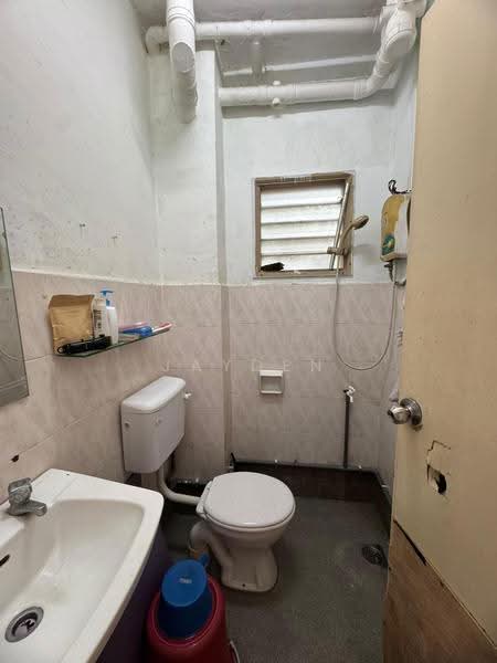Apartment for Sale at Taman Desa Kempas - Jayden Ng - Bathroom - PropertyGuru.com.my